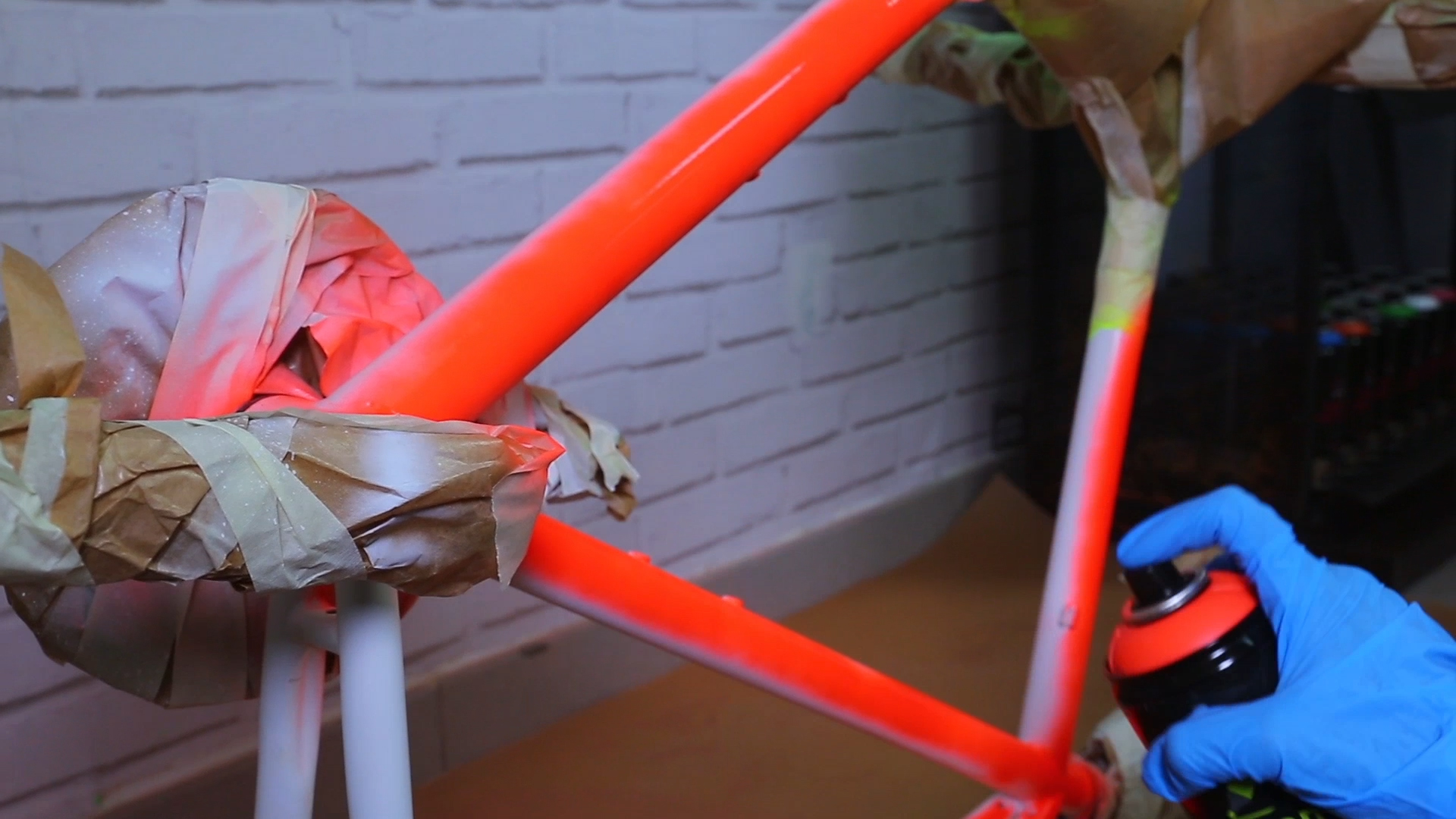 Se puede pintar sales una bicicleta con aerosol